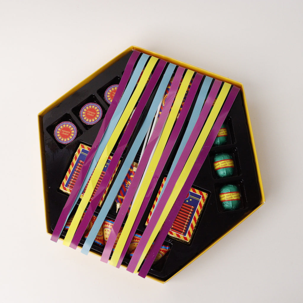 Ruchoks Premium Diwali Box(Kandil) 412 gms (K5)