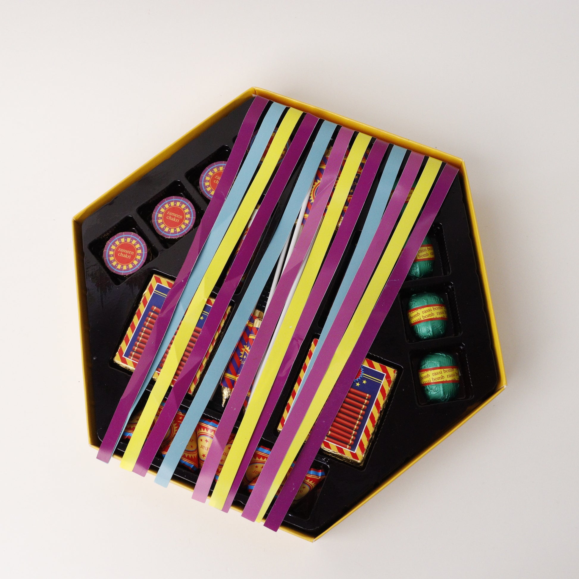 Ruchoks Premium Diwali Box(Kandil) 412 gms (K5)